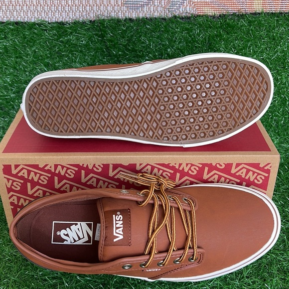 Vans Men’s Atwood
(Leather)Brown/Mashmallow
VN0A327LLYV
Sneakers - Picture 4 of 16